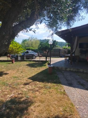 Independent Villa With Private Beach On The Lake Bracciano  Eksteriør billede